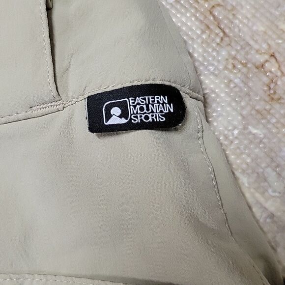 EASTERN MOUNTAIN SPORTS WOMENS HIKING ATHLETIC STRETCH CAPRIS SIZE 6 - Picture 6 of 8